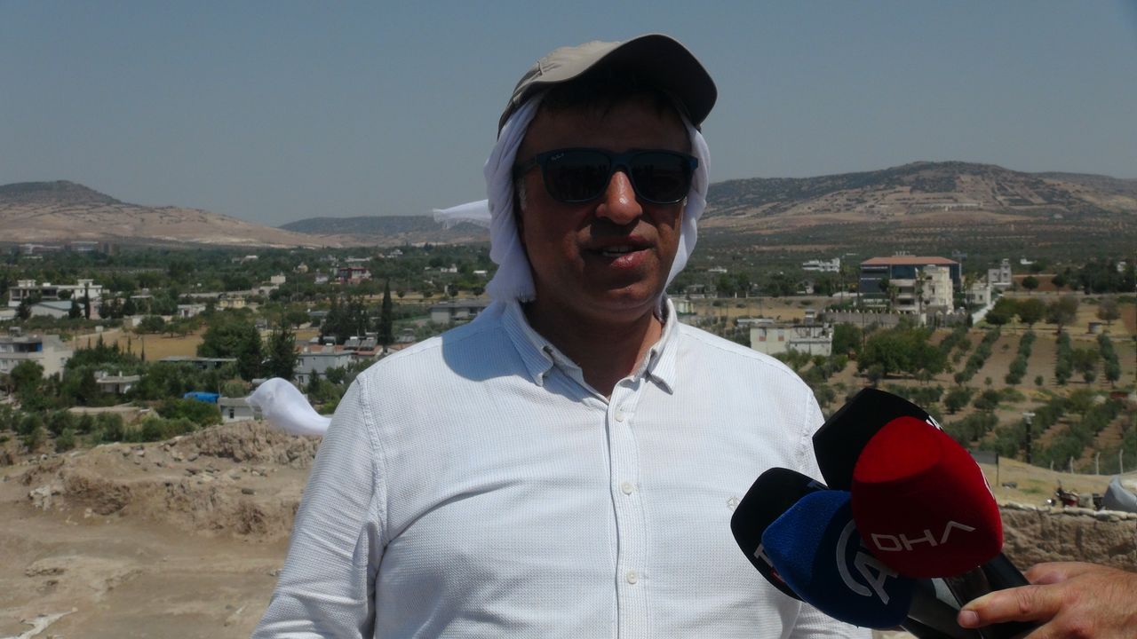 Kilis'teki Oylum Höyük'te, sıcak havaya rağmen kazı çalışmaları sürüyor