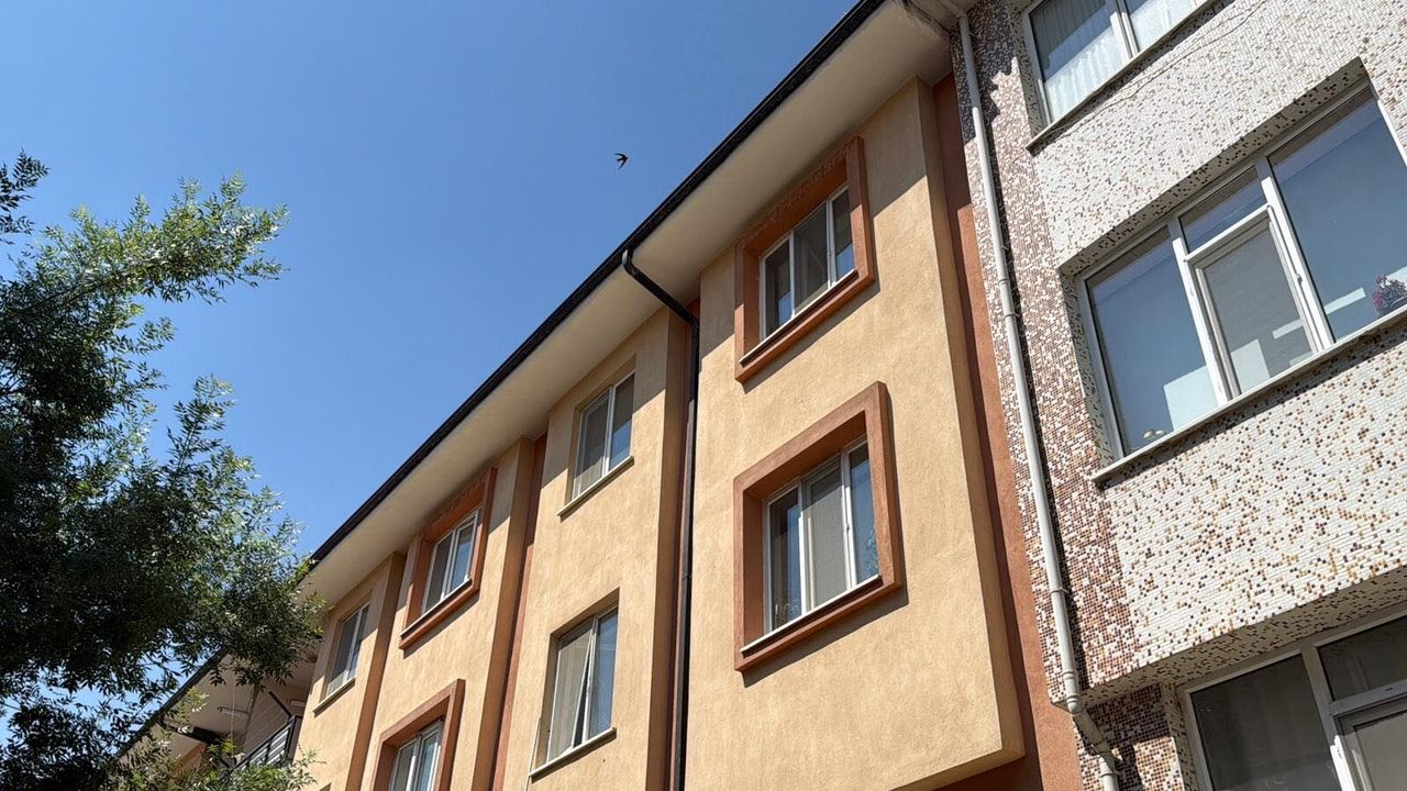 Yatağında ölü bulundu