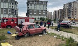 Bayburt'ta Cip ile Otomobilin Çarpıştı: 2 Kişi Yaralandı