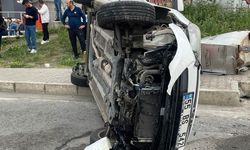 Samsun’da Otomobil Devrilip Yan Yattı: 3 Yaralı