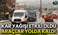 Samsun'da Kar Yağışı Başladı, Araçlar Yolda Kaldı