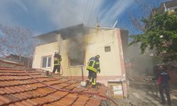 Alkollüyken evini ateşe verdi