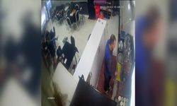 Başakşehir'de AVM'de deprem anı güvenlik kamerasında