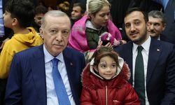 Cumhurbaşkanı Erdoğan, Depremzedelerle Geceyi Paylaştı