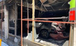 Alevlerin arasında kalan oto yıkamacı öldü, o anlar kamerada