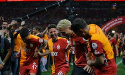 Galatasaray şampiyonluğunu taraftarıyla stadyumda kutladı / Fotoğraflar