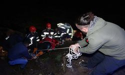 Erzurum’da otomobil dereye uçtu; 3 yaralı