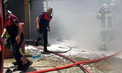 Garajdaki otomobil alev aldı