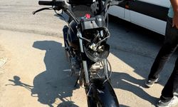 Bursa'da motosiklet ile otomobilin çarpıştığı kaza kamerada; 1 yaralı