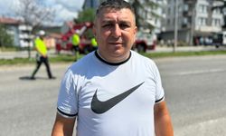 Freni boşaldığı öne sürülen saman yüklü TIR, beton bariyere çarptı
