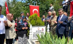 Necmettin öğretmen, şehadetinin 8'inci yıl dönümünde mezarı başında anıldı