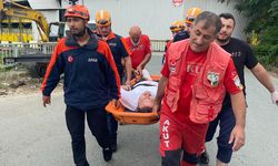 Rize'de iki otomobil çarpıştı: 1 ölü, 8 yaralı