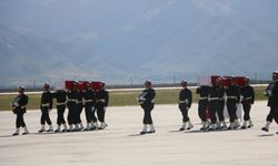Şehit 12 asker için Hakkari'de tören (3)