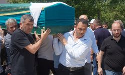 Burhan Mucur Annesi Duriye Mucur’u Son Yolculuğuna Uğurladı