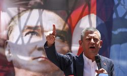 Özgür Özel: Tunç Kardeşimi De Satmam, Yanındayım