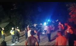 Çanakkale'de iki otomobil çarpıştı: 6 ölü (1)