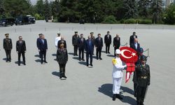 Cumhurbaşkanı Erdoğan ve YAŞ üyeleri Anıtkabir'de