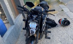 Dönüş yapan kamyonete çarpan motosikletin sürücüsü yaralandı