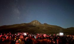 Erciyes'te 2 bin 650 metre yükseklikte meteor yağmuru