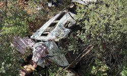 Fındık işçilerini taşıyan minibüs uçuruma yuvarlandı: 3 ölü, 18 yaralı