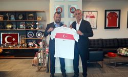 Trabzonspor ve Kulüpler Birliği Başkanı Doğan, Hacıosmanoğlu'nu ziyaret etti