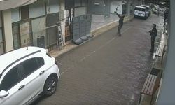 2'nci kattan düşen kediyi polis kurtardı; o anlar kamerada