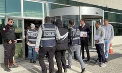 Bolu'da 140 bin dolarlık dolandırıcılık; 3'ü çocuk 5 şüpheli yakalandı