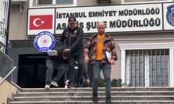 İstanbul- Pendik'te otomobil bagajından laptop hırsızlığı kamerada