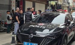 Sokak ortasında tekmeli, yumruklu kavga kamerada