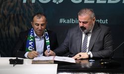 Çaykur Rizespor'da Recep Uçar için imza töreni düzenlendi / Metin eklendi