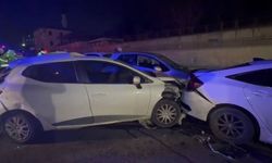 İstanbul -Çekmeköy’de 7 aracın karıştığı zincirleme kaza: 7 kişi yaralandı