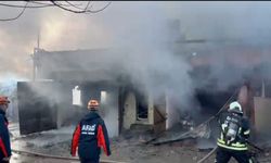 Amasya'da 2 katlı ev yandı