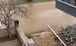 Aydın'da sağanak; yollar göle döndü