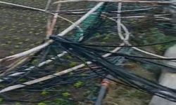 Bursa'da fırtına ve kuvvetli yağış; çatılar uçtu, deniz taştı (4)