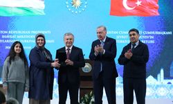 Cumhurbaşkanı Erdoğan, Özbekistan Cumhurbaşkanı Mirziyoyev'i resmi törenle karşıladı (3)