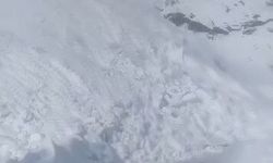 Diyarbakır'da çığ düşen mahalle yolu ulaşıma açıldı