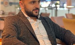 Eski belediye başkanı, bıçaklı saldırıda öldürüldü