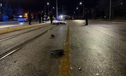 Eskişehir'de otomobil yayaların arasına daldı: 3 öldü