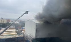 İstanbul- Ataşehir'de 4 katlı iş yerinde yangın- 3 / Havadan aktüel görüntülerle