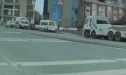 İstanbul - Bağcılar'da çekici park halindeki TIR'a çarptı: 2 yaralı