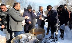 Ordu'da 150 kişi, zincir oluşturup poşetle kaydı