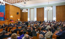 Özgür Özel: Değil Cumhurbaşkanını, bir vatandaşımızı almaya cesareti olan varsa hodri meydan