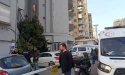 Parasını ödediği evi alamayınca müteahhidin oğlunu öldürüp, yaşamına son verdi