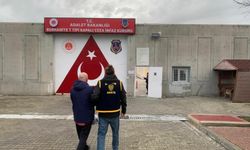 Şantaj yapan ihraç emniyet amiri, para alırken yakalandı