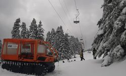 Uludağ'da telesiyej arızalandı; metrelerce yükseklikte mahsur kalan 51 kişi kurtarıldı (4)