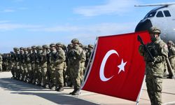 Almanya'da NATO tatbikatına katılacak Mehmetçikleri, aileleri uğurladı