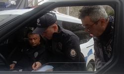 ATM'de bulduğu 4 bin 900 TL'yi polise teslim etti