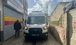 Aydın'da evde çıkan yangında kadını komşuları kurtardı