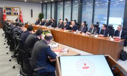 Bakan Çiftçi, birim amirleriyle bir araya geldi