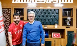 Balıkesirspor'da Serhat uzattı